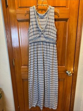 Max Studio Gray & White Striped Sleeveless Maxi Dress Braided Details Size M